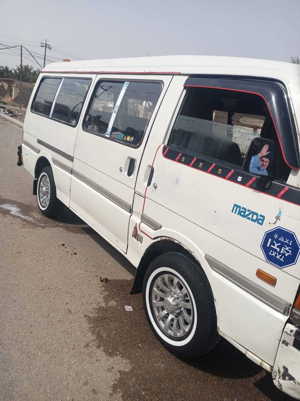 سلام عليكم سياره مازدا لبيع موديل 1993 سنويه 26 سياره مصفره من كلشي جاهزه كير محرك اكسل من كلشي شغل ومشي حلوه ماعايزهه برغي لاتسني شبيها ما بيها سياره ما تاغصها برغي محتاج واريد ابيع السعر 60 وبيها مجال الهاتف ***********
