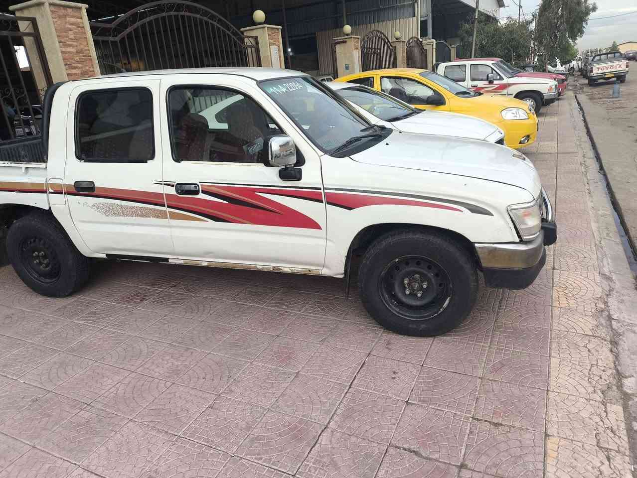 بيكم تيويتا موديل 99
رقم وسنويه جديد رقم بغداد صاحبها والأرشيف بل موصل 
شرط التحويل 
كير ومحرك شرط 
السياره سعر مناسب حيل  70وبي مجال
***********
***********
خابر عل خط لا تدخل خاص ماجاوب
