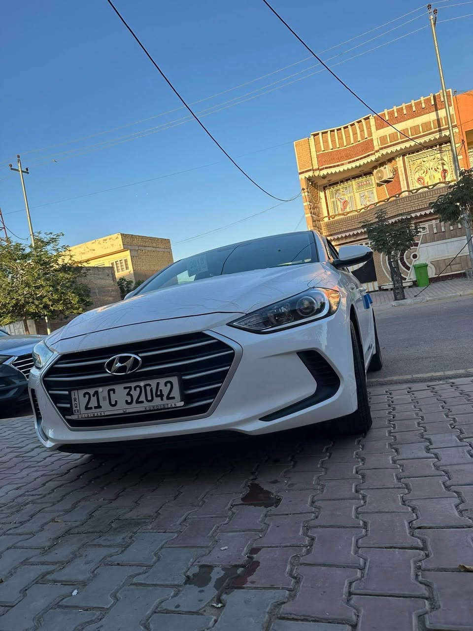 السلام عليكم موديل ١٨ 
رقم سليمانية بسمي مكينة الف وستمية دبل قطرة المكينة المرغوبة 
خليجي بدون ظرر فقط الجامرلغ الامامي بي شخط كد شبر مكحلة بيدي السيارة مكفولة كفالة عامة كلهة بلادية نقص بكد الشعرة مابيهة تخم تاير جديد مشدود مال جناي 
للاتصال *********** بعقوبة, ديالى
