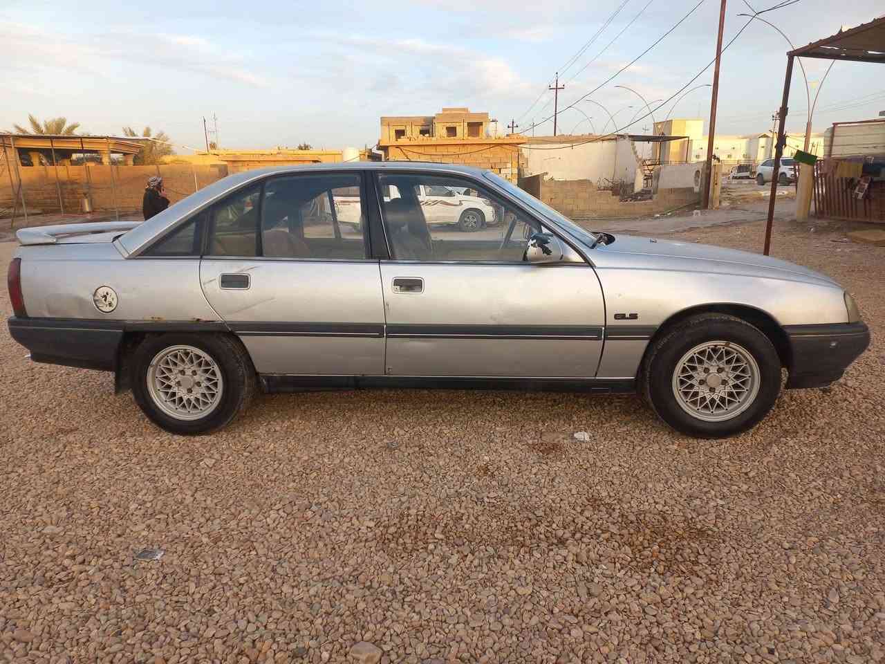 سيارة اوبل اومكا للبيع كير اوتوماتيك
هزه جديده السياره بسمي سيارة بيت كهربائيه كلها شغاله
تخم تاير صدر جديد باتري جديد 
السعر 33 
العنوان الانبار حديثة 
***********
