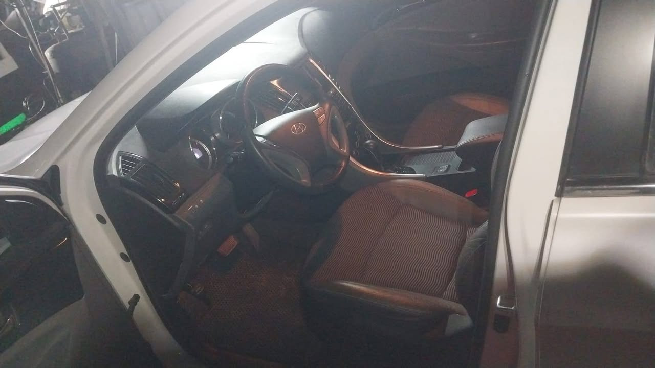 السلام عليكم هونداي سوناتا رقم  بغداد الدولي باسمي موديل 2012 وارد الشركة العامة للسيارات مكينه 4سلندر حجم 2000  مامفتوحه  ماشية 136 الف مواصفاته سقف بانوراما شغال تحكم ستيرن داخل جلد ومخمل   تبريد قطعتين تدفئة بالكشنات مري شفط واشاير كشنات كهربائيه السعر 100$ورقة
العنوان  بغداد  الكاظمية  مقابل  مستشفى  الكاظمية  التعليمي  خلف  مجمع  الجوادين  الطبي  *********** واتساب ابو محمد
