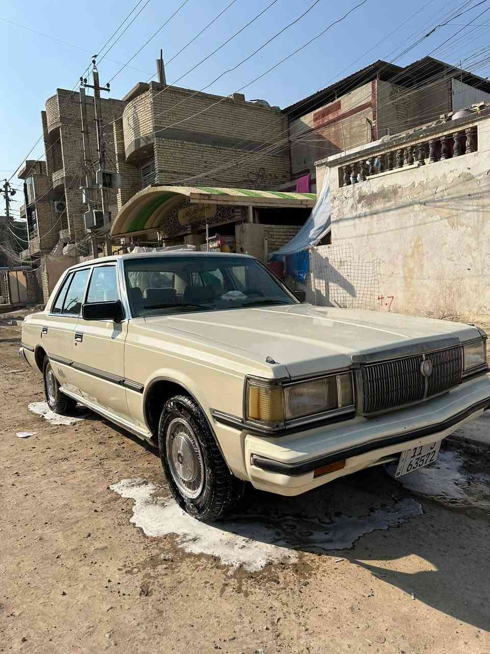 السلام عليكم للبيع سوبرموديل ٨٢ عله وضع الشركه ابلاديه كير اتوماتيك 
رقم انكليزي بسمي 
مكان السياره بغداد 
السعر ٦٠ ورقه 
الاتصال ***********
