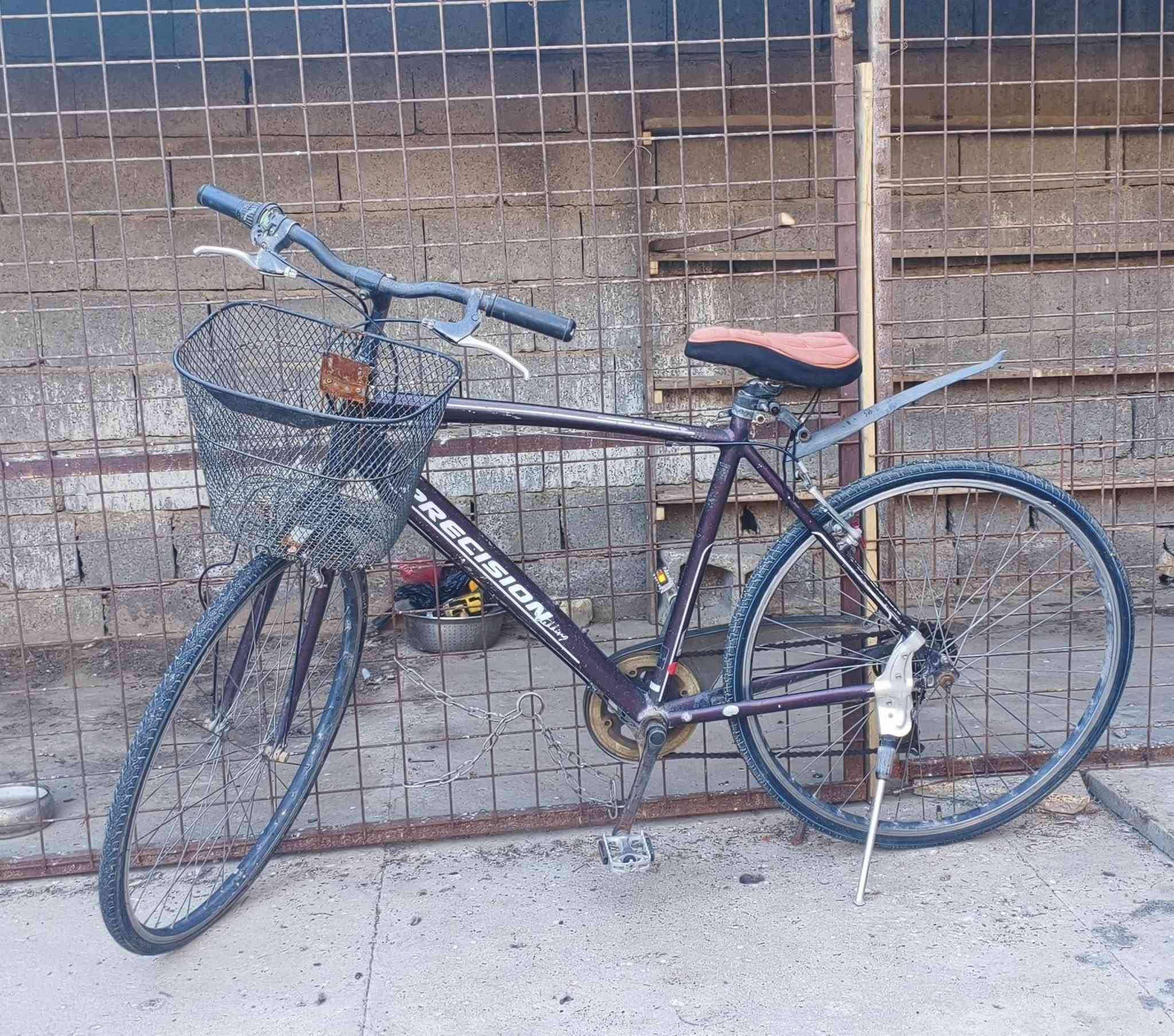 السلام عليكم
اخون متاح بيسكل ماركة نظيف وكل غراضه شغالة وعلى وضع البلاد سستم شيموني كامل تايرات جدد البيسكل مابيه اي نقص 
السعر 100الف وبيه مجال 
العنوان بغداد منطقة الغزالية شارع الضغط


**إذا كنت صاحب هذا الإعلان وتريد حذفه لأي سبب، رجاءا أرسل رسالة إلى الدعم الفني**