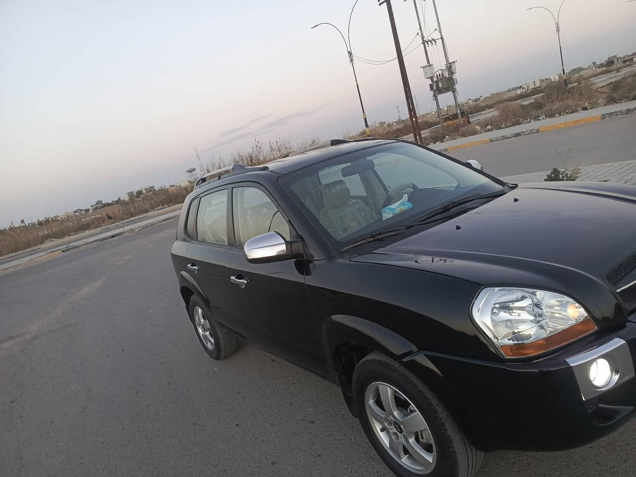 سلام عليكم تحية طيبة توسان موديل 2007مكينة كير مكفولات محرك 2000تبريد ثلج 🥶🥶 حدادية كل جديد علا ايدي امامي خلفي كل جديد موبز مكفولة من اي حادث بيهة بنيد وجوملغ مصبوغ والباقي مكفول تخم تاير وباتري جدد كهرباء كل شغالة مابيها اي نقص رقم بغداد مشروع وطني بسمي مكاني بغداد أبو غريب سعر 95وبيهة مجال قليل جدا هاذة رقمي ***********
