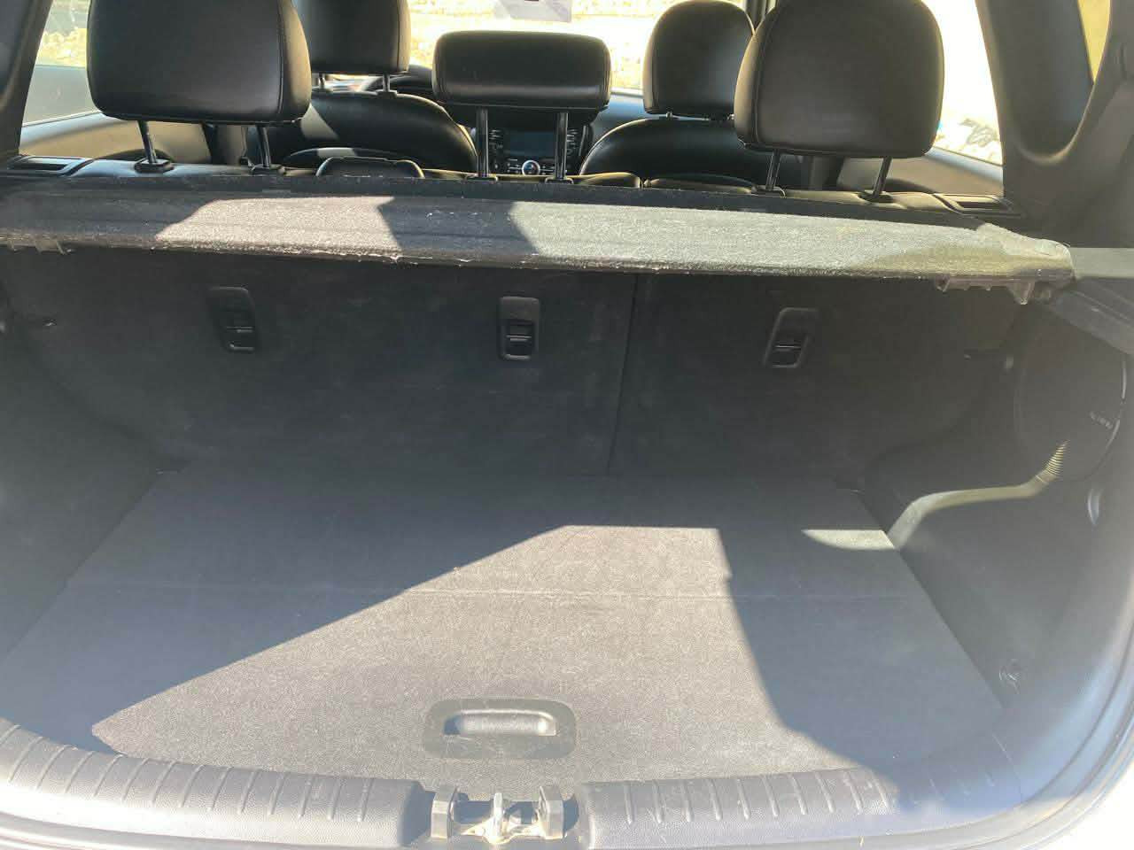 كيا صول موديل 2015 وارد أمريكي فول مواصفات 
مكينة 2000 gdi رقم بغداد بأسمي 
تحكم استيرن جهتين و بصمة تشغيل و أبواب كشنات كهرباء مع تدفئة و تبريد للكشنات و الاسترين شاشة دوارة و بعد بيها اهواي مواصفات ..
للتواصل على رقم الهاتف *********** ديوانية, القادسية
