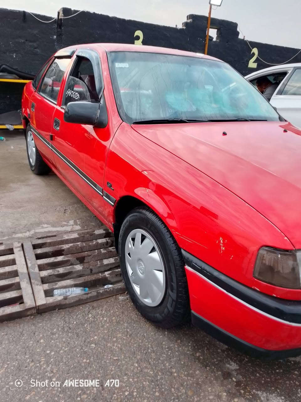 اسلام عليكم فكتره موديل 91 حجم 16 هزه جديده بيهه دواير ودوسات سياره بسمي محرك گير شارط سعر 38شاري تجي شوف السياره وادلل مكان موصل رشيديه خاص مفتوح ***********
