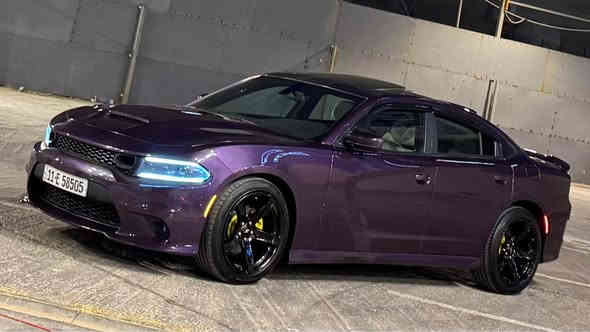 سلام عليكم جارجر موديل 2022 فول السياره مكينه 3600 حادثه جاملغ امامي وخلفي وبيه طخات لونه اصل بنفسجي مرشوشه عام بدون دواخل رقم بغداد ماشيه 57الف miم مكاني بغداد العامريه رقمي *********** سعر 183$ ورقه بيه مجال كلش بصيط بغداد
