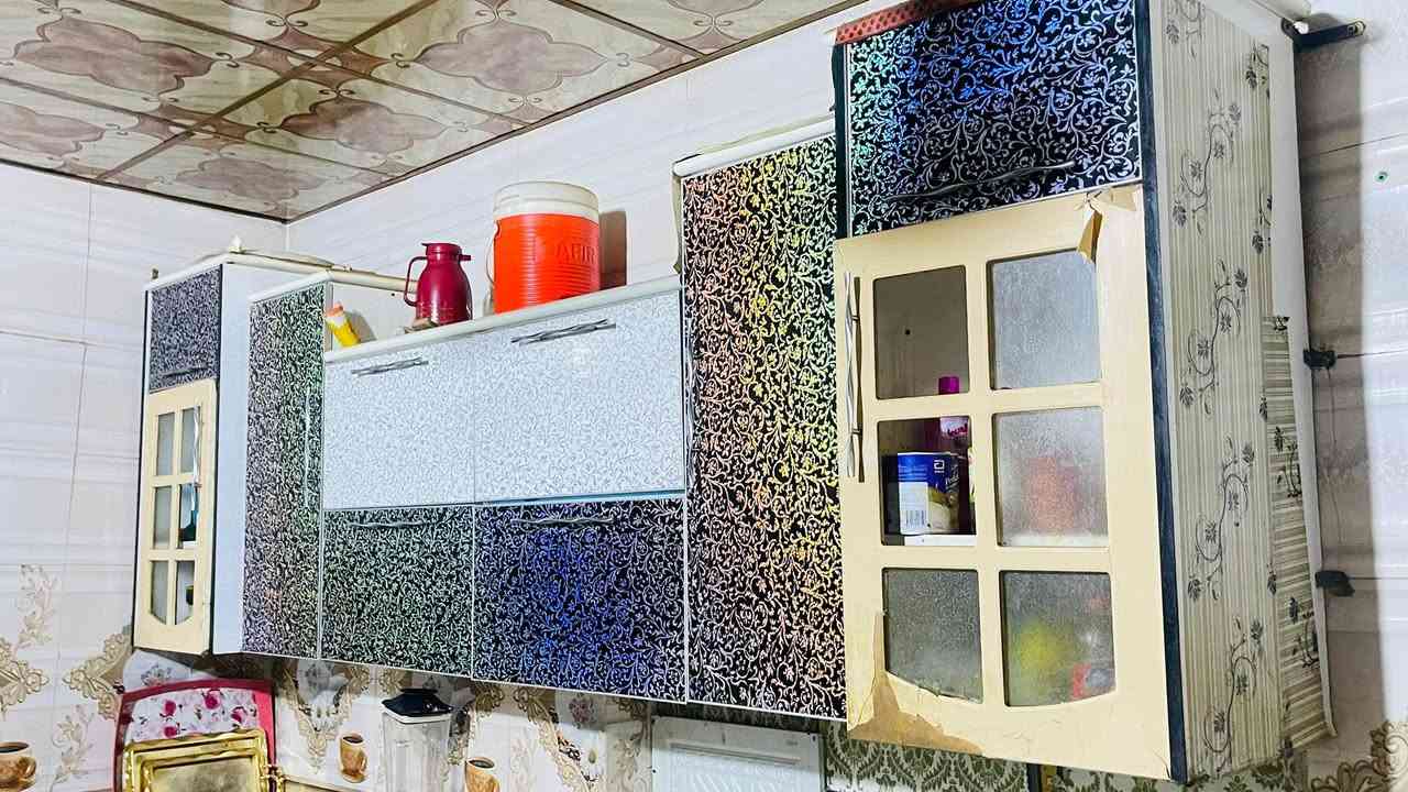 كاونتر مطبخ ٣امتار خشب تركي وسطح مرمر   من غير السنك متر ونص وسطح مرمر
السعر ٢٥٠ الف العنوان ناصريه حي اريدو


**إذا كنت صاحب هذا الإعلان وتريد حذفه لأي سبب، رجاءا أرسل رسالة إلى الدعم الفني**