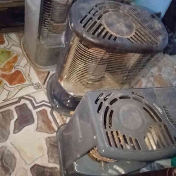 اسلام عليكم صوباات نفط كل وحده بيه نقص بسيط عدد ٦ الوحده علا عشره 10 مكان مسيب صوب  ‭0772 484 3760‬
