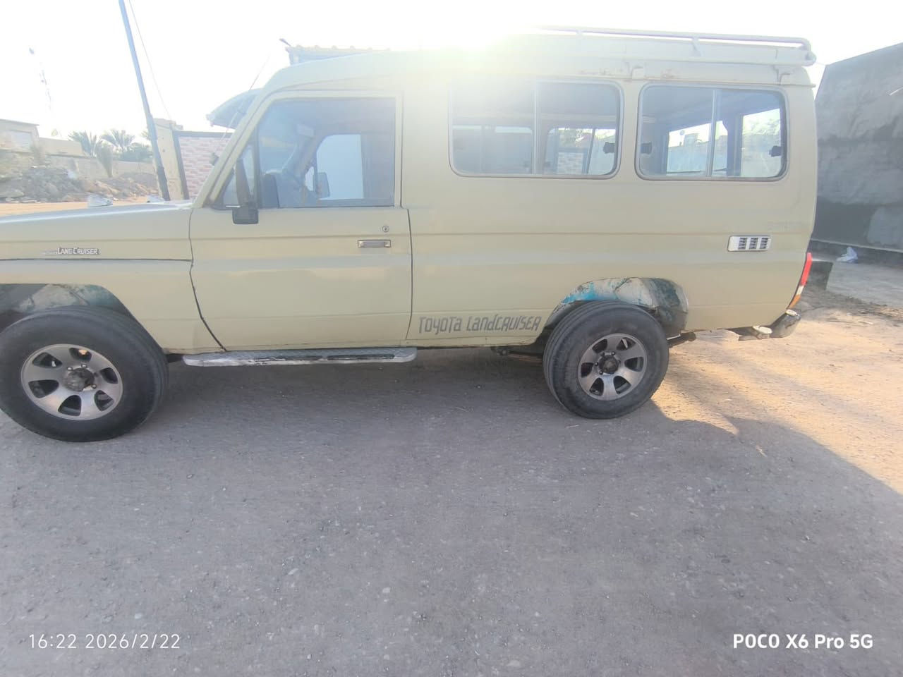 حوثية لون عسكري موديل1989رقم بغداد سياره بسمي محرك 3000محرك بطه عنوان بصراه ***********رقم صاحب سياره
