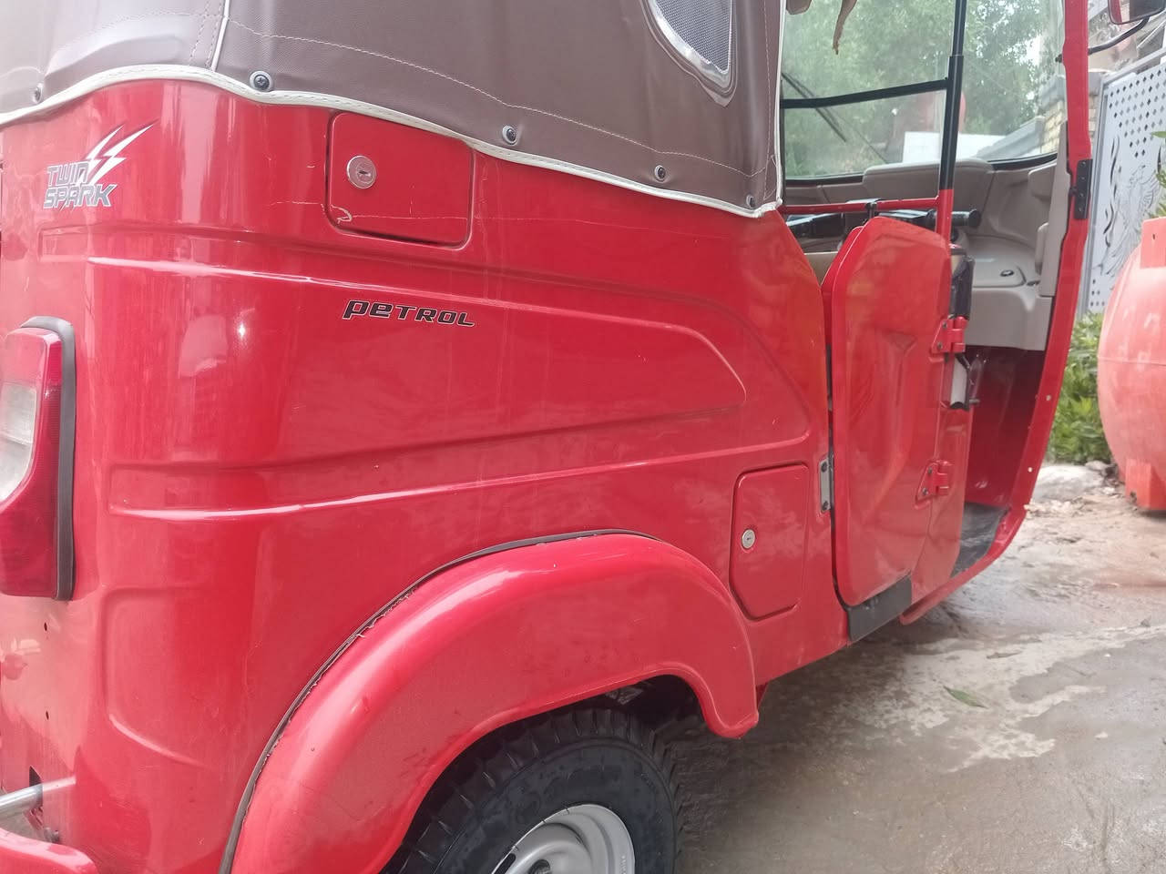 سلام عليكم تكتك لبيع لموديل 24وكيل شاكر ستفسار ***********
