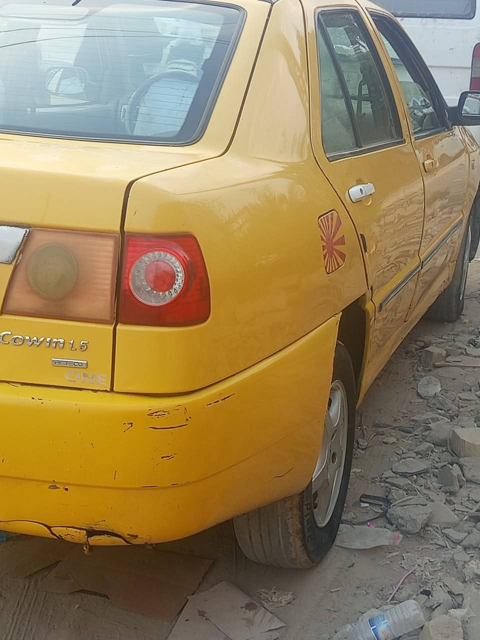 سلام عليكم شيرين كوين مديل 2010مكينه وكير وحداديه وتخم تاير جدد اقبل الشهر من نافضهن خير من الله السياره ماعايزه برغي السعر 20الستفسار ***********
