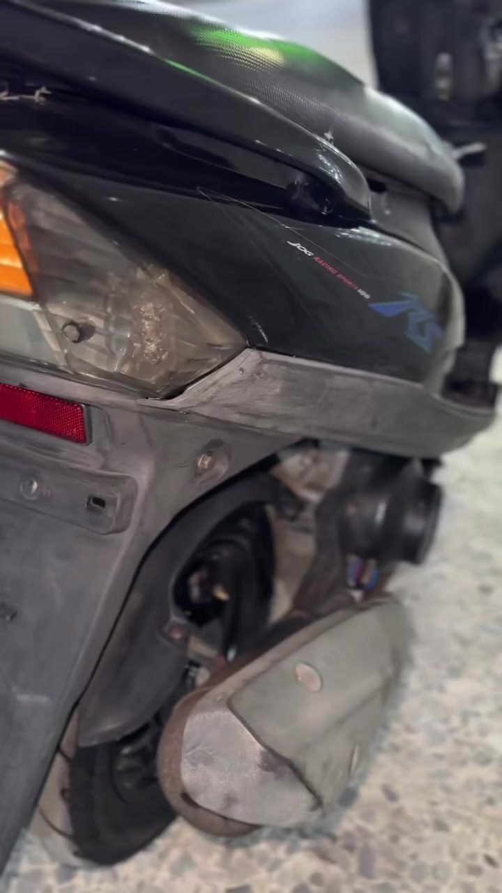 السلام عليكم
للبيع ماكس عدله مكينه بلادي ممفتوحه شرط اكفلكياها
الدراجه نضيفه شلعه ومعدل افحص وأخذ 
سعر 750 وبيه مجال مكاني بغداد ***********
