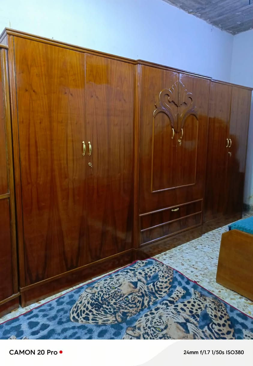 مكلف بلنشر غرفه تسكام نجاره صاج داخل وخارج ظهر جرجوبه 650وبيه مجال بسيط مكانه حله  الاستفسار الاتصال بلرقم ***********
