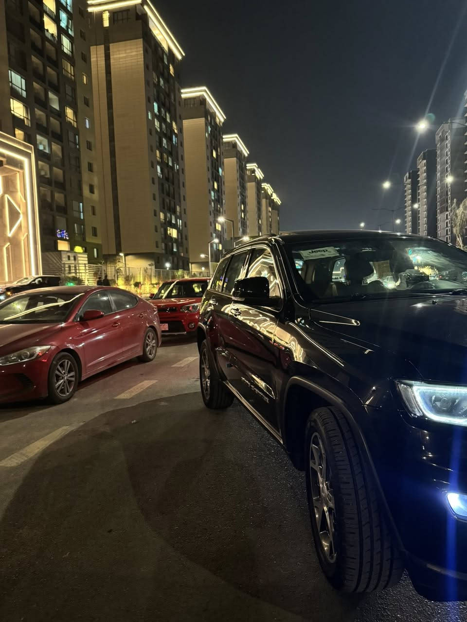 السلام عليكم جيب كراند شيروكي لمتد. خليجي موديل 2020 فول مواصفات واحد ع واحد مكفوله كفاله السياره شخط مابيها ماشيها 85 حقيقي السياره نضيفه بمعنى الكلمه تجي وتشوفها معروفه مواصفات لمتدد ***********
