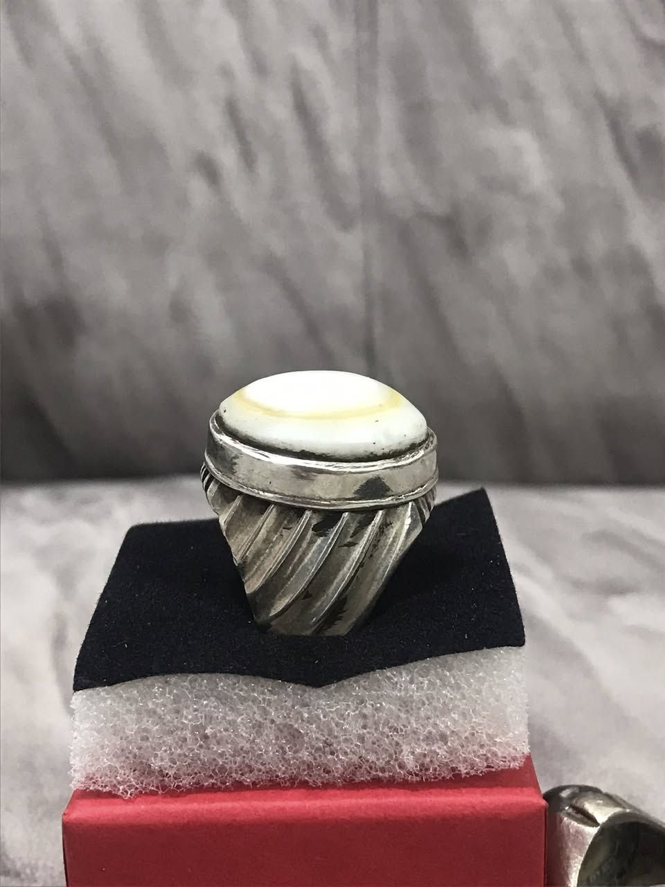 السلام عليكم
محابس قديمه صياغه حلوه و قديمه 
الاستفسار مراسله الصفحه يوجد توصيل جميع المحافظات


**إذا كنت صاحب هذا الإعلان وتريد حذفه لأي سبب، رجاءا أرسل رسالة إلى الدعم الفني**