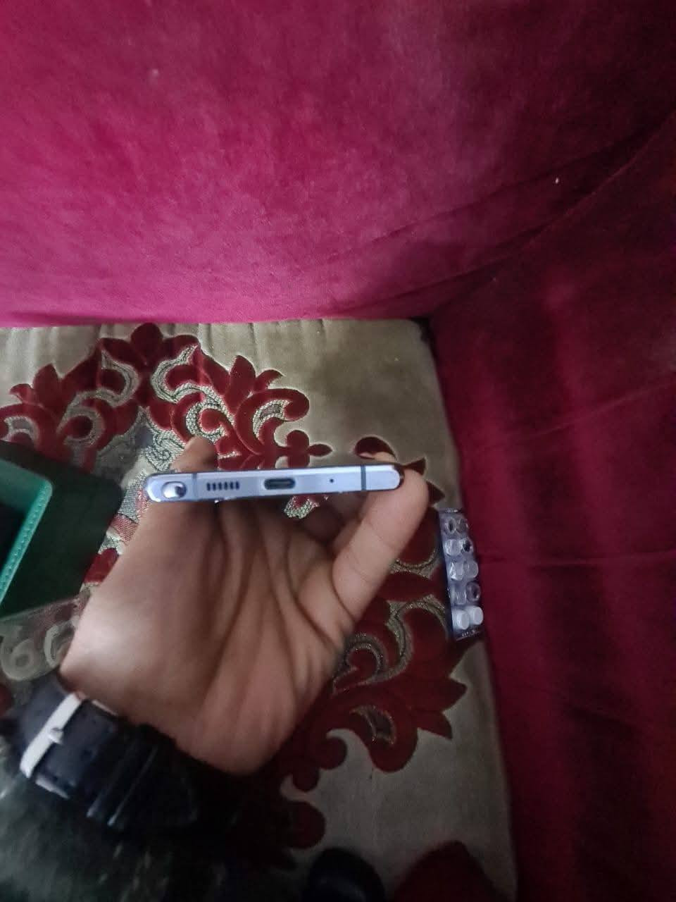 نوت 20 5G
بي فطر بالبلازما 
وفطر بجامة الكامرة الخلفية
جهاز نضيف مكفول كفالة عامة ذاكرة 128
تجي تفحص وتاخذ 
مدينة الصدر 
السعر ٢٢٥
***********
