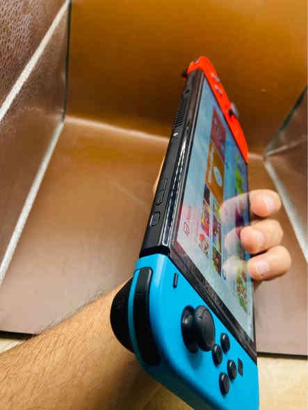 مرحبا شباب توفر نينتيندو اولد مهكر قطعه يشتغل نضامين
اون لاين + اوف لاين سليم ١٠٠٪؜ شرط الفحص مهكر يم صفاء

الاون لاين محمل بي فورت نايت شغاله وتكدر تحمل العاب غيرها / الاوف لاين ( التهكير ) محمل عليه فقط الالعاب القويه مثل ذا وتشر 3 - فيفا 25 جميع الافرق وبناء اللاعب 
Little nightmares الجزء الاول والثالث
زيلدا و stray وغيرها وتكدر تحمل اي لعبه تعجبك مجاناً 

الجهاز خالي من العيوب شغال وبنضافه ممتازة 
جميع الازرار واللمس والاتصال سليم 
ذاكره 64 + رام 128 ساندسك اصلي

الملحقات - جوستك - شاحنه Nintendo - جويكون الاصلي
ملاحظة : لا يحتوي على الدوك وتكدر تشتري التجاري 5 الف

السعر مناسب جدا 330 الف فقط 
العنوان / بغداد - البياع - شرطة الخامسه 
رقمي / ***********
يوجد توصيل لجميع المناطق والمحافظات بغداد
