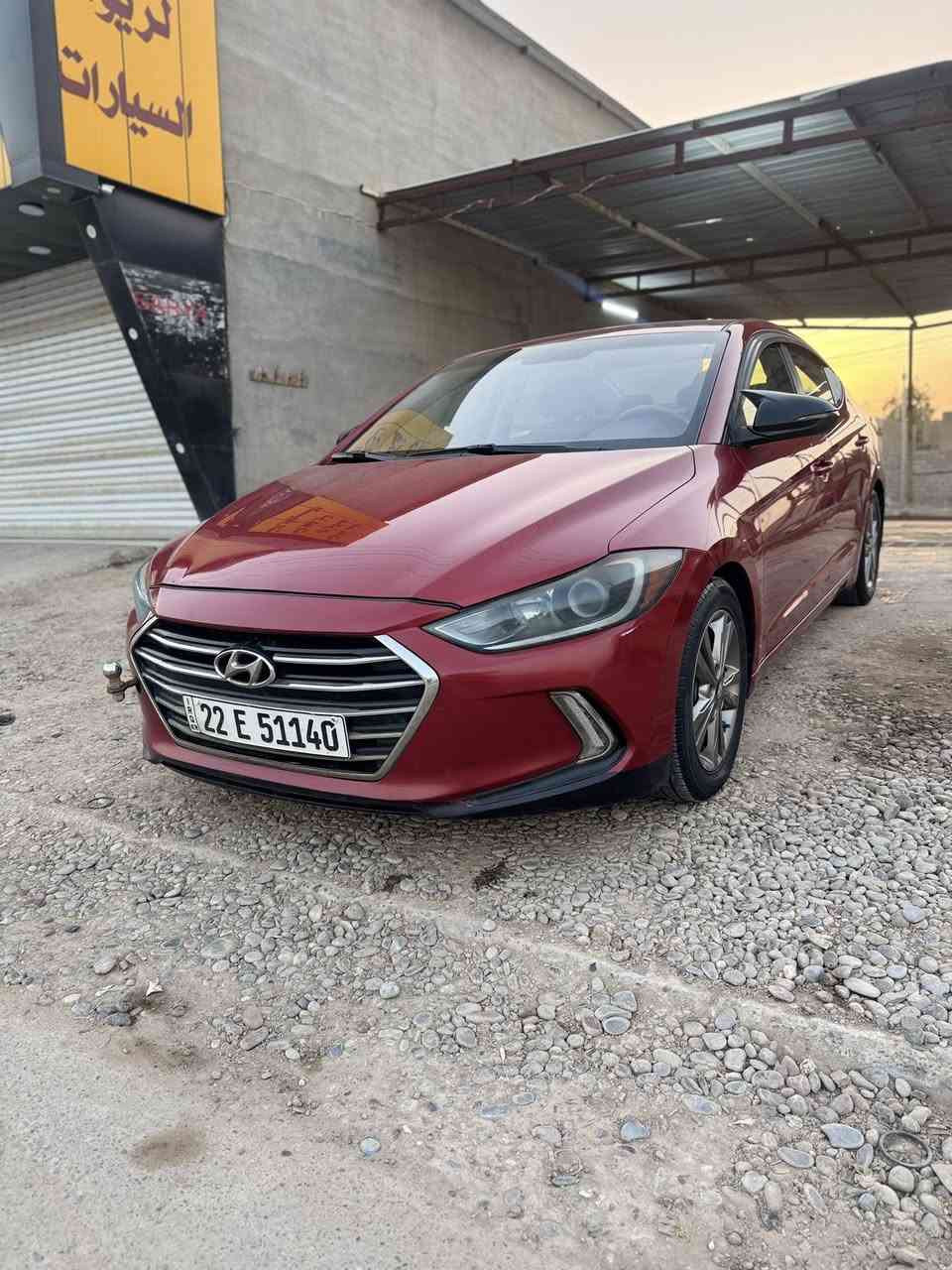 النترا 2017
محرك شرط 
كير شرط 
تخم تاير 
ويلكب اربع بلاد
شاشه جبيره 
كامره دواره 
تحكمات صفحتين 
محرك ٢٠٠٠ دوش 
لايت زينون اصلي 
السياره جاهزه خير من الله سنويه ٢٩ فقط تحويل 
السياره مكفوله من الصبغ 
مكاني بيجي 
***********
