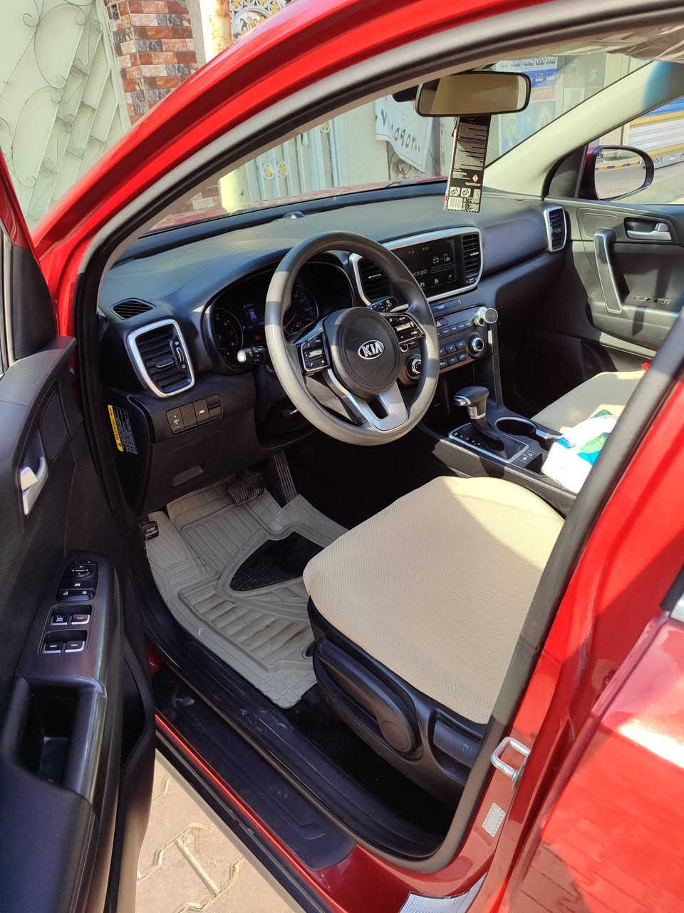 للبيع كيا سبورتج موديل 2021 رقم اربيل . حاليا العماره . مكفوله من الصبغ وتبديل وارد امريكي . للاستفسار . ..***********. السعر 168 ورقه قفل
