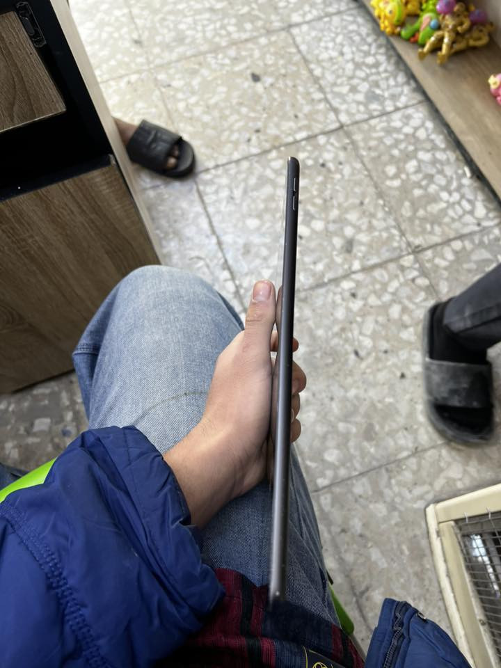 السلام عليكم ايباد 9 نضيف مبدل فقط بطاريه اصليه مال العاب ذاكرة 64 مكاني بغداد مدينه الصدر قرب الاورفلي للتواصل واتس ***********
