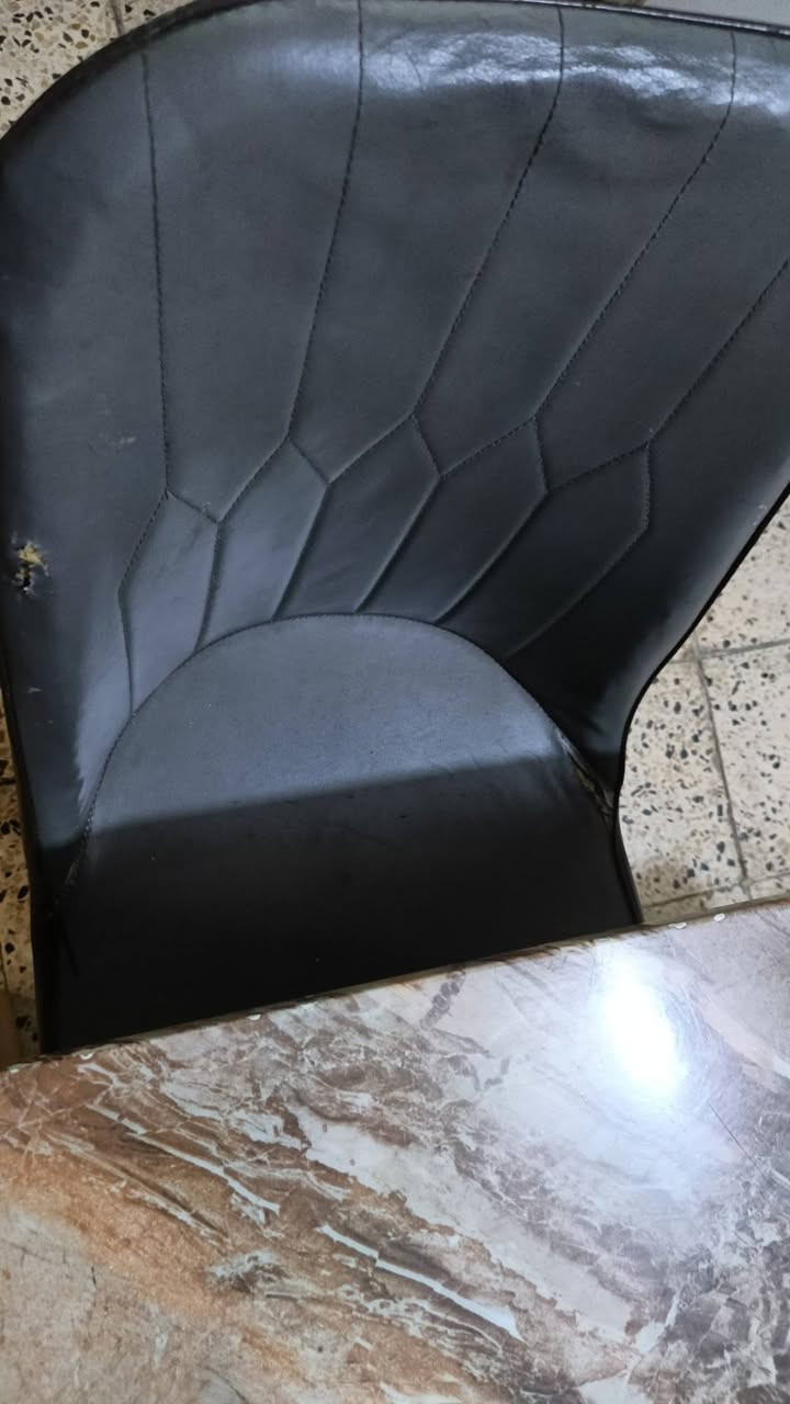 ميز طعام مرمر درجه اولئ  +٦كراسي مكاني بغداد سبب البيع لغرض التحويل السعر ٣٥٠
للستفسار ***********
