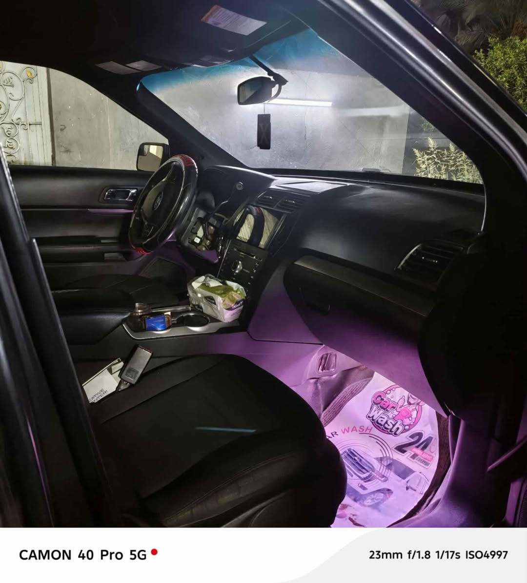 السلام عليكم فورد اكسبلور موديل 2019 رقم بغداد انكليزي هزة جديده سنويه جديده ورقم جديد باسمي شخصيآ تحويل مباشر محرك 6 سلندر 3700  كير تعليك شاشا كبيرة كامرة خلفيه دواره 
لايت زنون عالي ناصي السيارة بوليسي بيهه قطعتين ونص 
محرك كير تبريد خير من الله( صدرهه 75) ب ميه للبيع او مراوس شعندك نزل اقل او نفس السعر 160  السعر وبيهه مجال وهذا رقمي للاستفسار *********** مكاني بغداد
