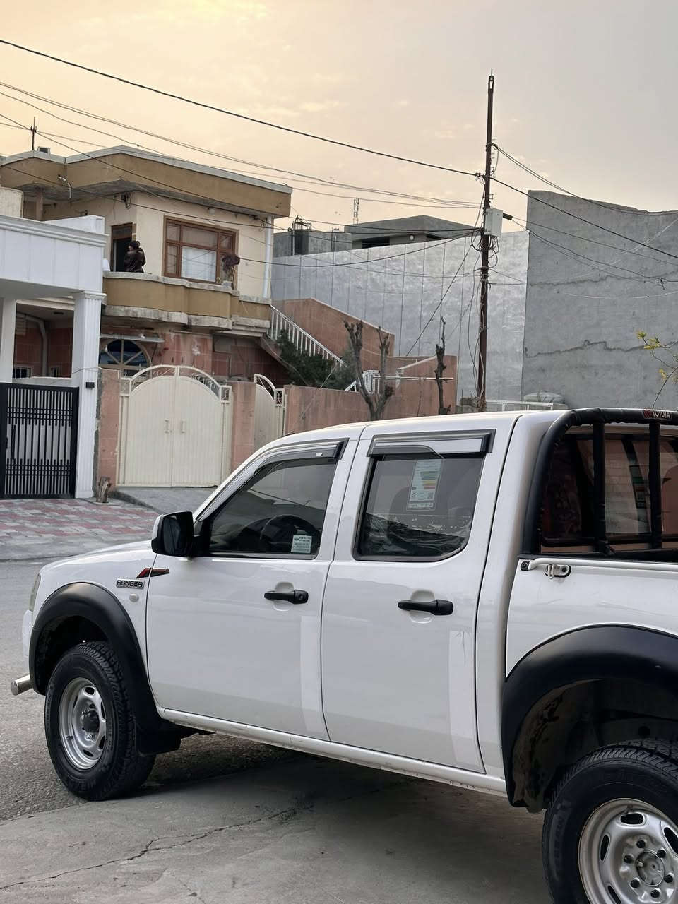 (( فۆڕت ڕەنجەر )) مۆدێل (( 2009 ))
(( گاز ))
 
(( دەبڵ ئەکسل )) 

(( شاشە ئایپاد ))

(( جام کارەبای ))

((برێکی مەزبوتە))

(( تەبریتی مەزبوتە ))

(( چوار تایەوو ویلی لۆک لۆکی بۆ بەستراوە ))

نمونە لەجوانی سەیارەکە بەشەرەتی تەقەو رەقە

 (( بۆیاخو لێدرانی نیە )) سەیارەیەکی جوانو خاوێن ماوەتەوە 

سەیارەکە (( بێچاڵوو شوختە ))  کامل مەسرەف کراوە 

سحری (( 70 $ گەڵا))
 
ئەگەر موشتەری نی سەرمان مەهێشێنە لەگەڵ ڕێزم  

ئەدمینی گوڵ 🌹♥️

ژمارەی خاوەنی
 (( *********** ))
