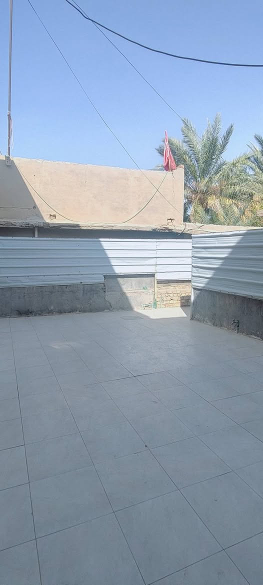 تم اعادة النشر
دار للبيع دولان ملك صرف في حي النهضة الثالثة ، شارع مدرسة الاكرمين
يحتوي البيت على ثلاث غرف نوم و صالة و استقبال ومطبخ وحمام داخلي ، و صحيات خارجية

مساحة البيت 206م 

علماً أن الدار مطلوب للاسكان 10 مليون تزديده الشهري 76 ألف 

للمزيد من المعلومات اتصال على

***********
