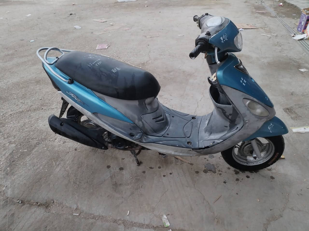 سلام عليكم ماكس منغولي للبيع دراجه مفتوحه ولفات معدل نهضه دراجه جديده وحلوه افحص وين ما تريد السعر 650 وبيهه مجال حك جيه ***********
