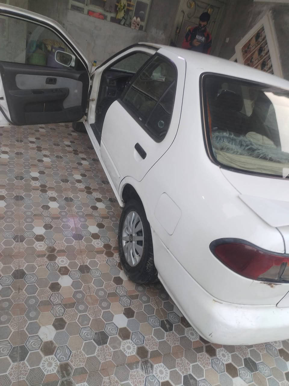 نيسان سني موديل ١٩٩٤ بلاديه بدون صبغ محرك ١٦٠٠
محرك وكير بشرط رقم بغداد انكليزي بسمي
كهربائيات كله شغاله السياره كامله
صدر ٧٥ ٪ تبريد نقص فقط البلي والباقي كامل وكمبريسر وغاز كله جديد
كير اوتو
جام اربعه كهرباء
سعر ٤٤ وبي مجال بسيط 
مكاني فلوجه ***********
