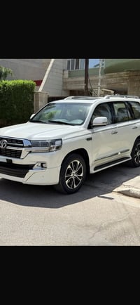 جمعه مباركه للبيع لاندكروز موديل 21 ساز فول مواصفات مكفوله من ضربه وصب...