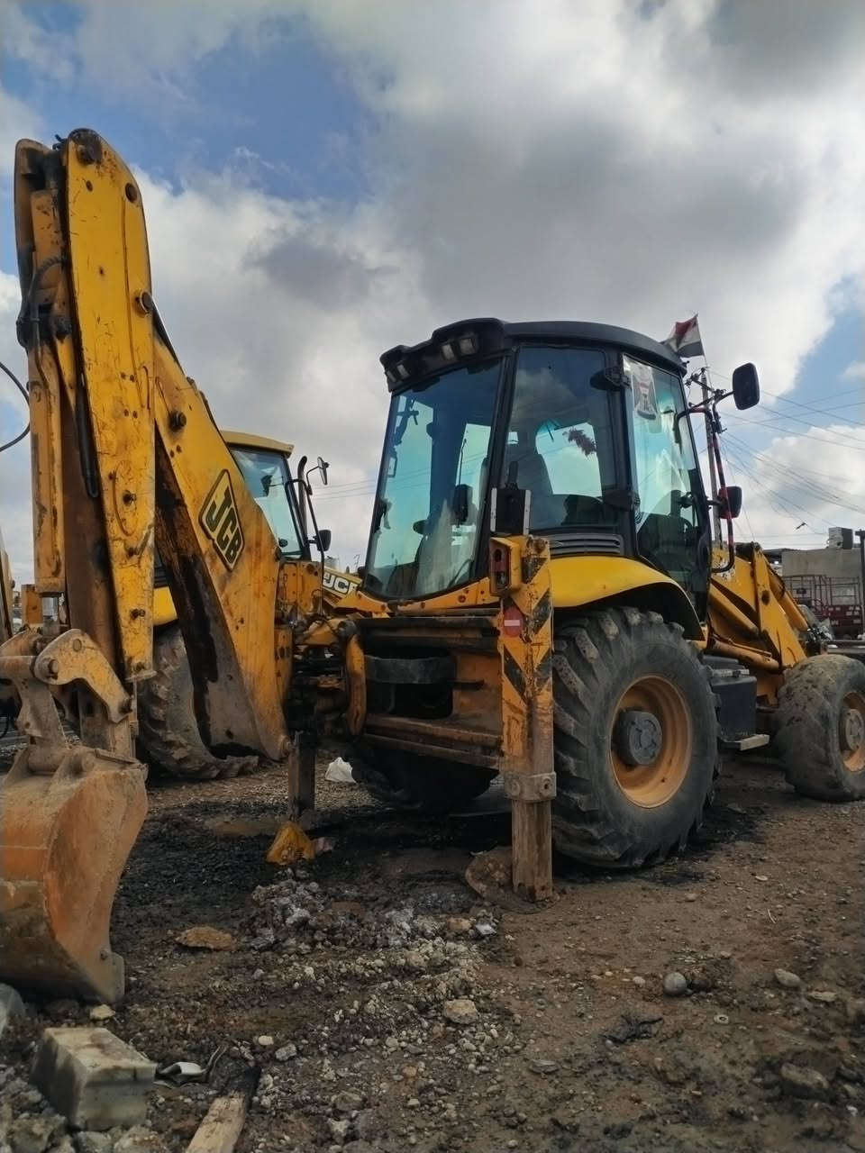 السلام عليكم جيسي البيع مكان موصل 2003 ***********
