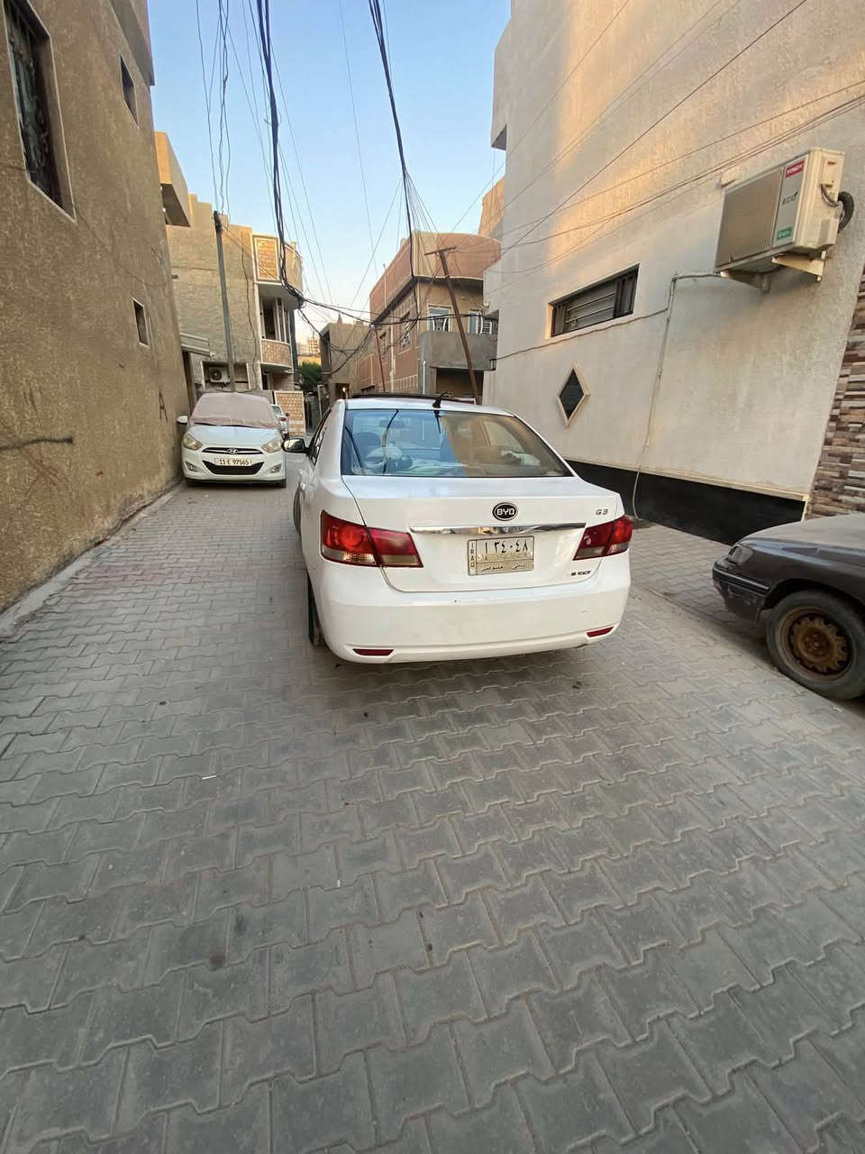 سلام عليكم للبيع بي وايدي ٢٠١٣ السياره بيه حادث جماغ  خلفي او انصبغت احزام للجماليه  السياره يردله شغلات بصيطه مكلف بالنشر صاحبها  رايدها بسعر مناسب  جدا العنوان الاعضميه  *********** غير متواجد عل فيس
