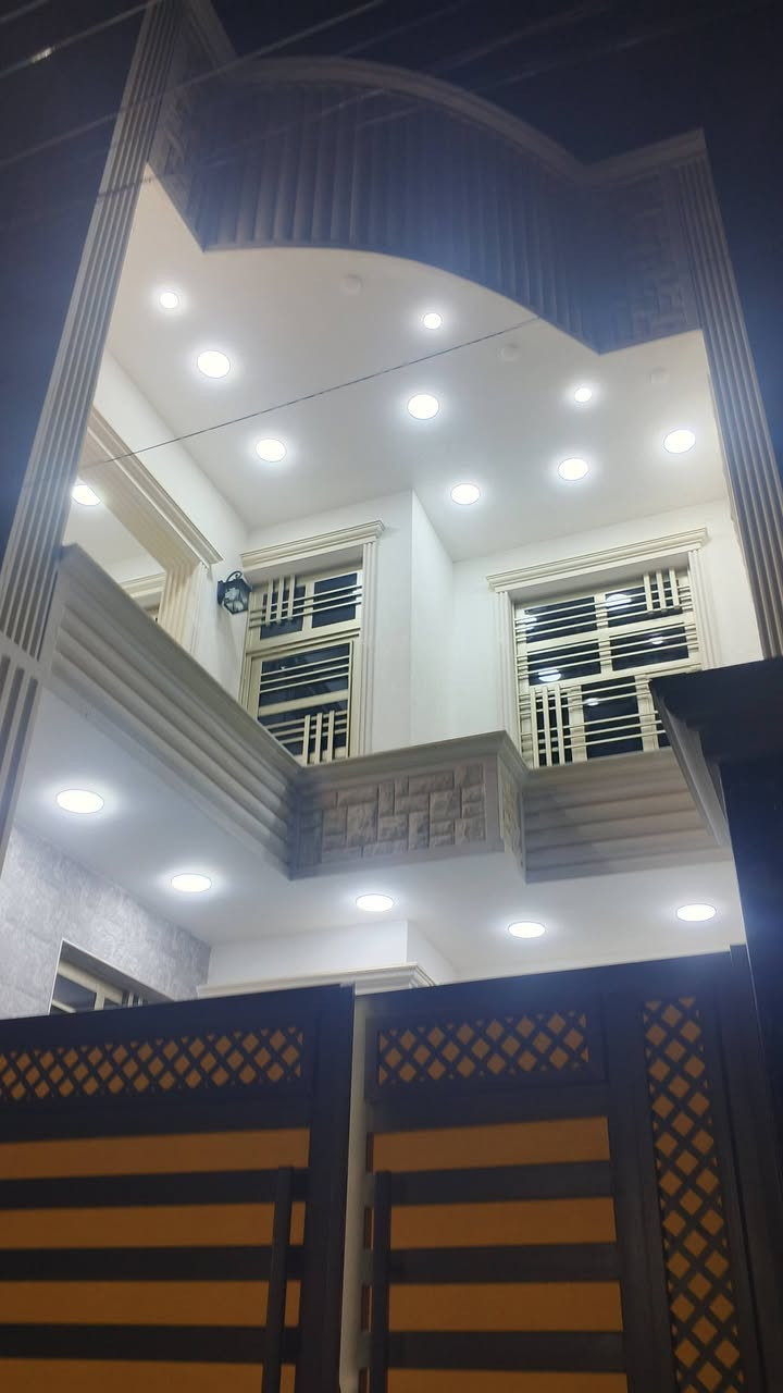 بيت للبيع واجهه6 نزال 25المساحه 150م الشارع 10 بيت فول اربع غرف نوم السعر خاص *********** المكان الصقلاويه الشهداء الثانيه
