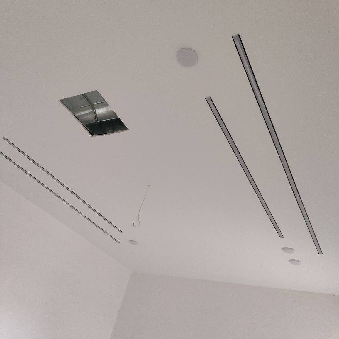 طلس وصبغ الجبس بورد والواجهيات
نشتغل بلمتر وطوب 
اتصل ***********
