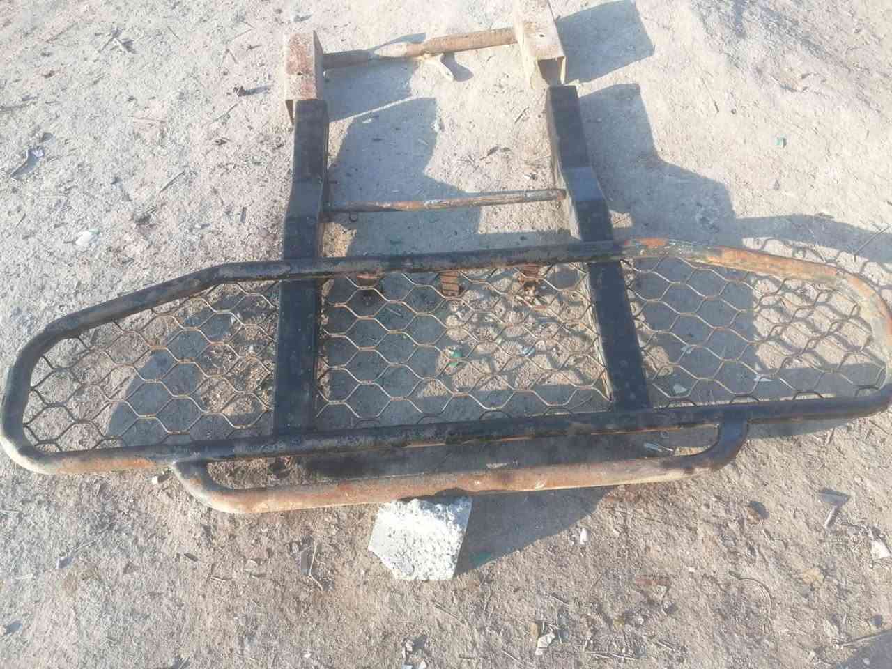 سلام عليكم درع مال لوري للبيع نضيف جداء ومرتب بسعر مناسب ***********
