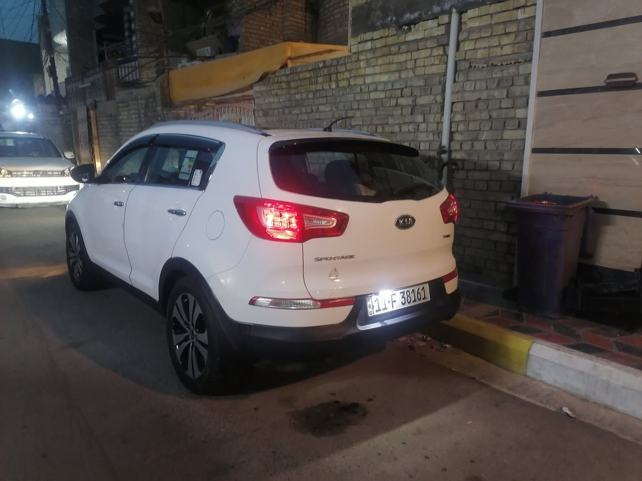 كيا سبورتج خليجي للبيع او مراوس موديل ٢٠١٢ فول مواصفات بدون حادث 
تحكم استيرن
 مري شفط
 حساسات
 بصمه تشغيل
 بانوراما 
منظومة كامرات امامي خلفي
تدفئة تبريد 
صدر جديد 

للاتصال ***********
