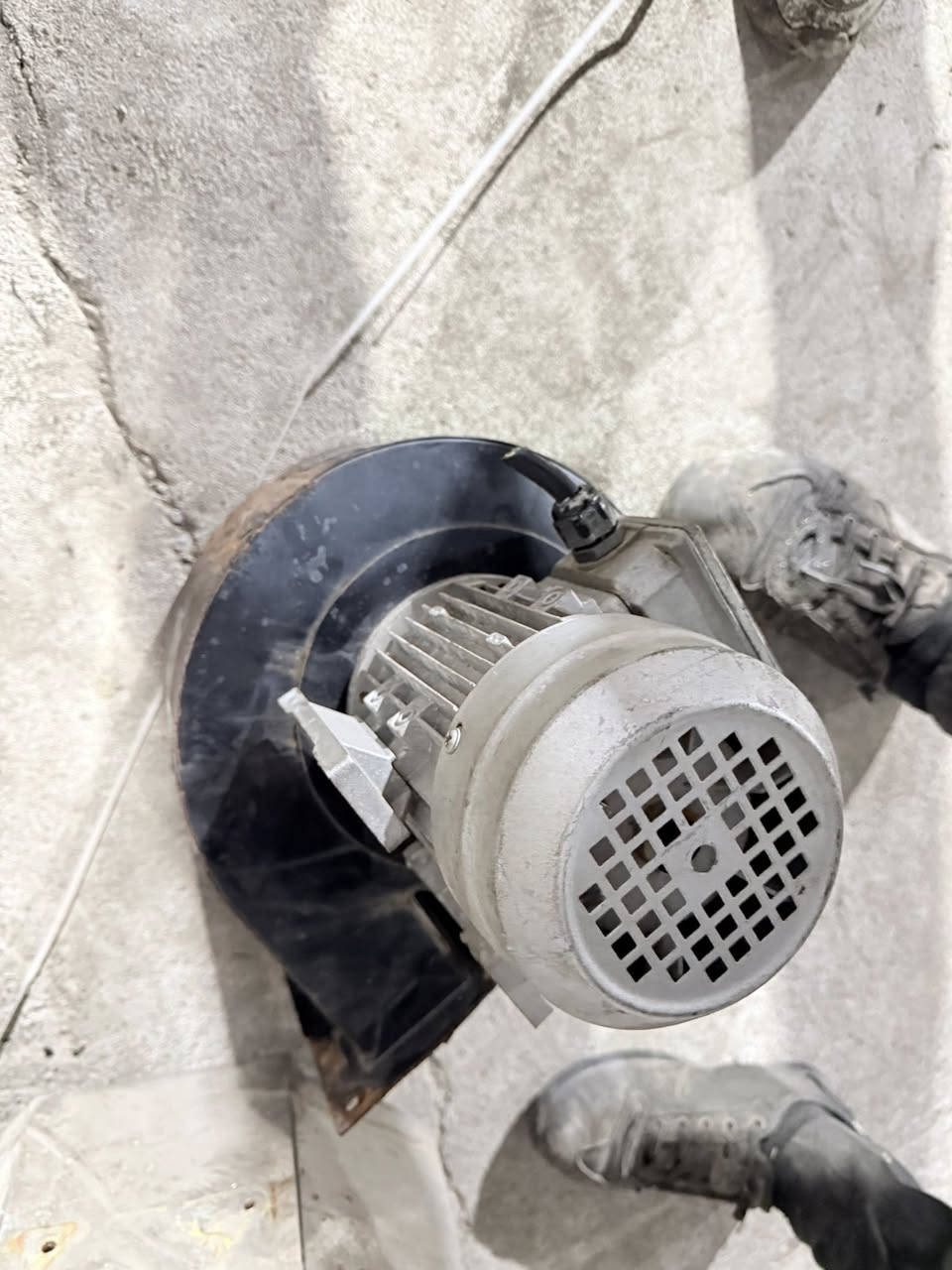 السلام عليكم ورحمة الله
متوفر بلورات تثبيت درجة حرارة مكائن البلاستيك (السلندر) عدد ٨ قطع ثري فيز ٣٨٠ فولط  -٣٧٠ واط-٢٨٠٠ دورة بالدقيقة-٦٦ متر مكعب بالساعة سعر القطعة ١٠٠ دولار  
للتواصل الاتصال او ارسال رسالة على الواتس اب 
***********
مع التقدير
