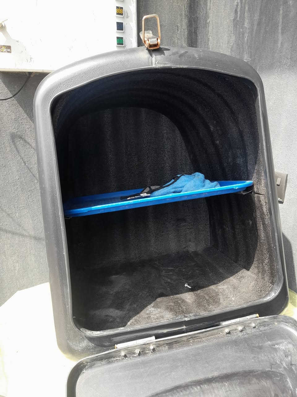 بوكس مال دلفري استعمال بصيط سعره 30 قفل قفل الشراي يتصل توصيل ماكو ***********
