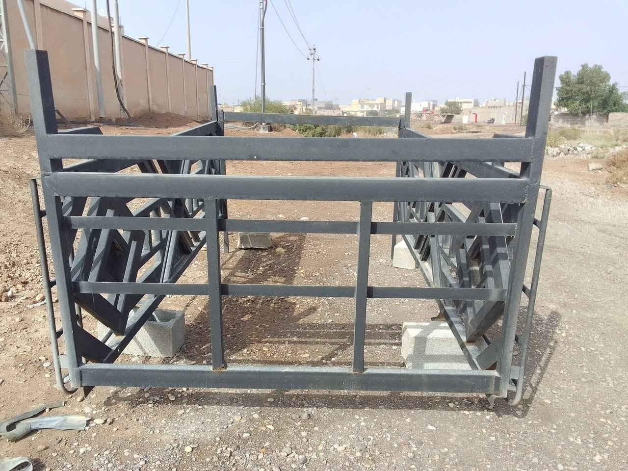 سلام عليكم محجر لبيع لستفسار علا لرقام *********** ***********
