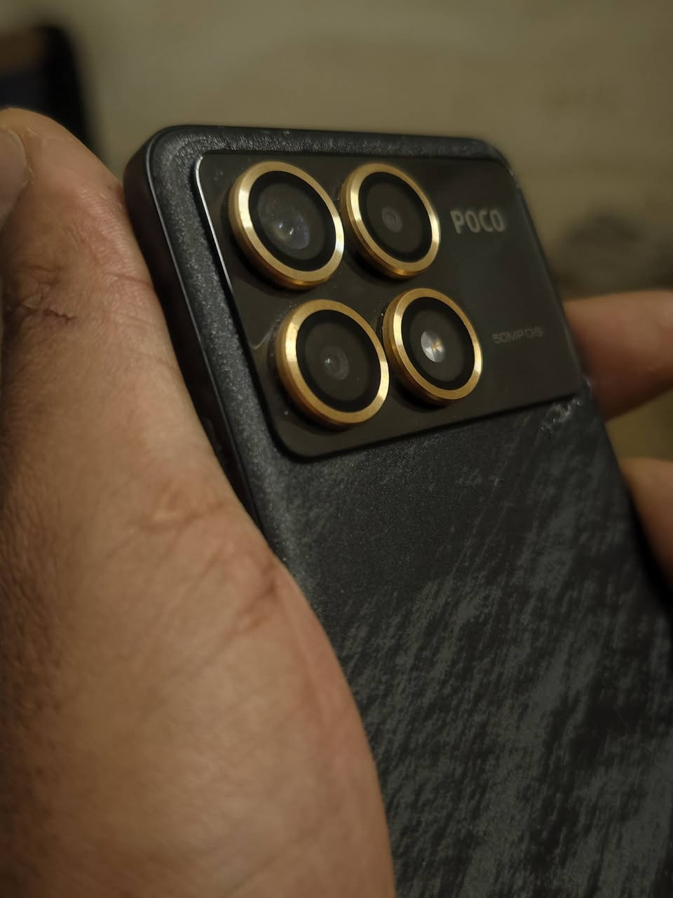 السلام عليكم
بوكو F6 pro الجهاز نظيف كلش بس بي فطر بسيط بالظهر ممأثر على الجهاز ..
غراضه كاملة 
شاشة اولد 
 معالج سناب دراكون 8 جيل 2 
بطارية 5000 سرعة شحن 120 واط
ذاكرة 256 رام 12
للبيع فقط 250 وبي مجال بسيط
كارتونتة وشاحنتة الاصلية كلهة موجودات 
اي استفسار رقمي ***********
مكاني بغداد البياع
