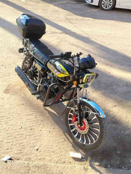 دراجة ايراني سونلنك ٢٠٢٤ شهر ٨
اوراقها كاملة 
كفالة عامة شرط حتا كلجات مامبدله 
شلعة ومعدل دراجة مناقصها شي
هيه وغراضها درع وصندوك 
دراجة. مامتعوبة وكلش نضيفة 
سعرها ٨٠٠ وبيهاً مجال 
مكانها بغداد الغزالية شارع الضغط 
***********
