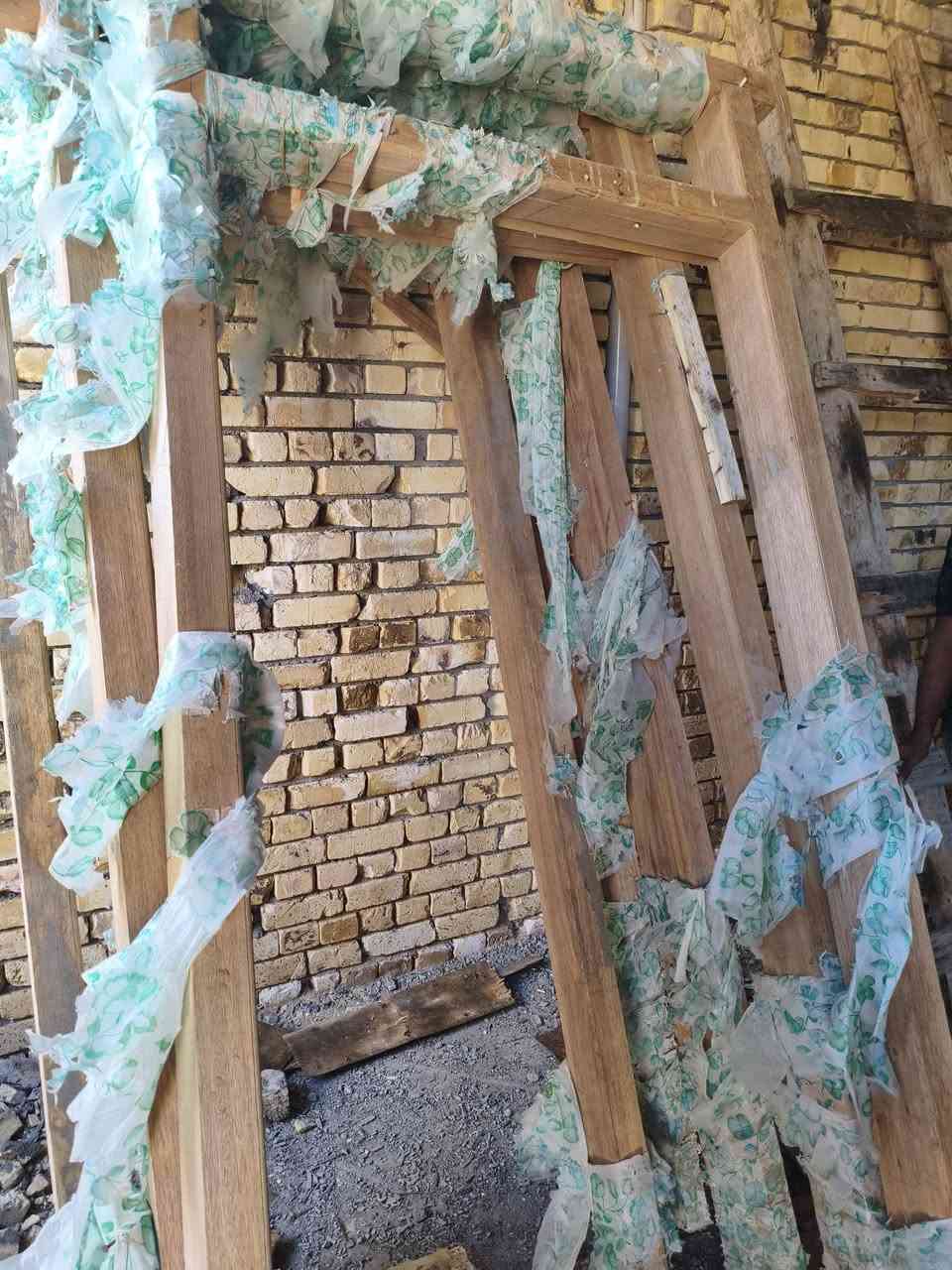 جراجيب ابواب خشب جاو للبيع عدد 5
250سم  بعرض 100سم.   3قطع
250سم بعرض110 سم       2 قطع 
للأستفسار الاتصال على الرقم ***********
