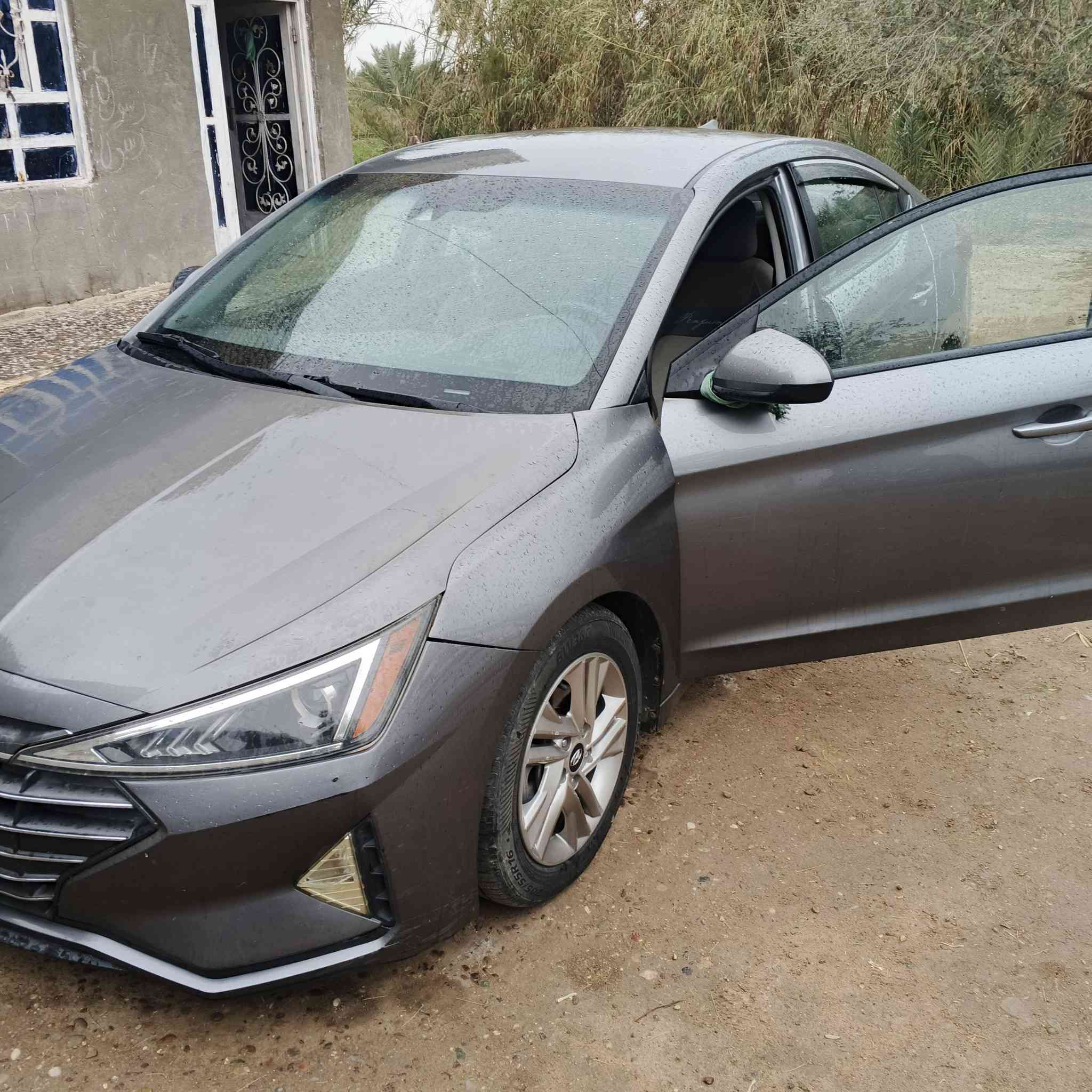 السلام عليكم النترا موديل 19 امريكي
حادث قطعتين 
ماشيه 80ميل 
كير محرك شركة السعر 128بيه مجال 
حله ابي غرق رقم الهاتف 
***********
