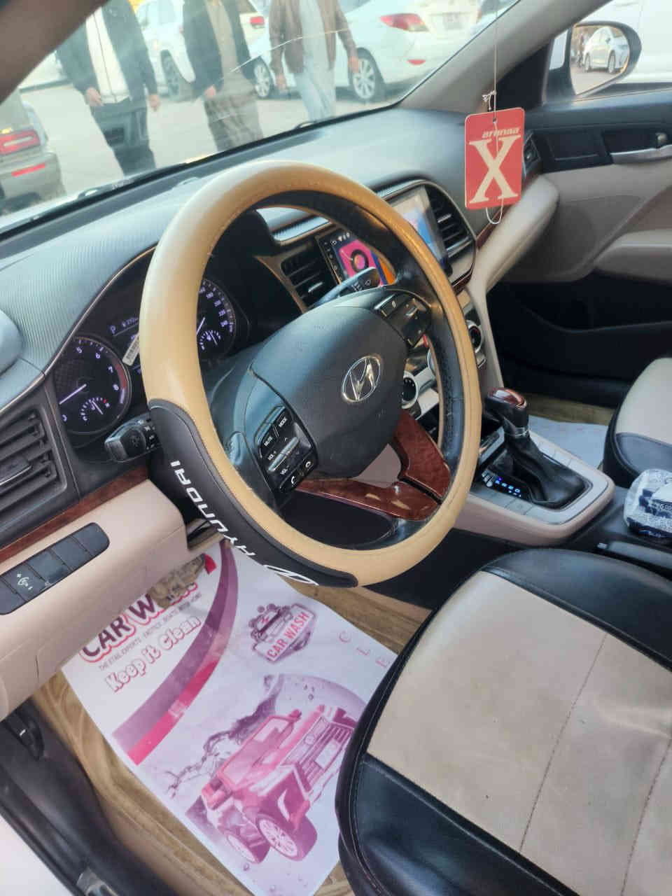 سلام عليكم 
النتره 2020
خليجي فول مواصفات 
رقم الجديد سنويه جديده هزه جديده نافذه لسنه 2030
مكفوله من الصبغ السياره 
يوجد بارد قليل جداً
السعر 173
العنوان بغداد غزاليه
***********
