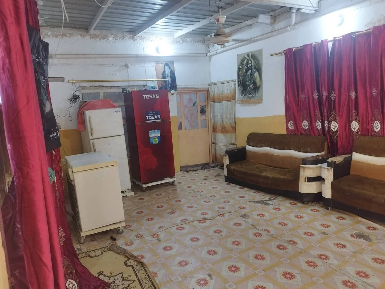بيت للبيع طابو زراعي حي الفرات مقابل جامع عقيله زينب ال خليفه
***********
