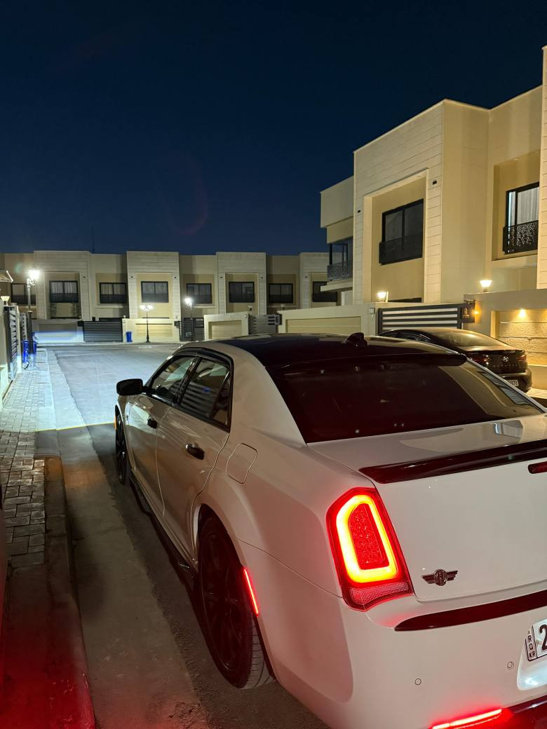 اوباما 2019 S  فووول للأخير
رادار جانبي
عداد srt
شاشةsrt
اكسلsrt
ويل srt
شفتات ستيرن
گير ماوس
كشنات حار+بارد
كشنات خلفية حار
بردة خلفية
فجوج بريمبو اصل
فلانجات رياضي
شوتة afe
لايت داينمك ترحيب
مري جانبية هيتر
منافذ شحن خلفية
داش كام 4K
كشنات خزن ميموري
صدر امامي وخلفي كله srt وجديد
حادث السيارة فقط باب خلفي ايمن بدوووون ايرباك او دواخل مصلح نفسة
وبيها ربع دعامية صبغ اي نقص او خلل مابيها 
مكانها بغداد بيع فقطططط
***********
السعر 270 بغداد, العراق
