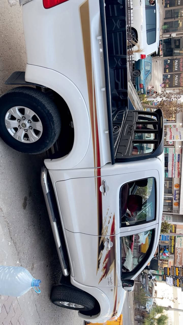 سلاوى خواتان ليبيت
تويوتا مه رزيه مؤديل 2008 ي سعودي ده ره جه يه ك 

بتل و لايت كاره باي و بؤنيت گلؤب سوكان چوار په ره 

سه ياره كه قرچيكى بچوكى هه يه چاملغيكى گؤراوه به  بيلاد  

گيرو مه كينه و عه كسل به شه رت 

 هه ر چوار تايه ى لؤكى بؤبه ستراوه مانگيكه 

ويل كرؤمه  

شاشه ئايپاته و ناو فؤرميكايه 

تاقم پيشى تازه داگيراوه   

سه ياره كه ماشاالله زؤر جايزه و مالي دؤسته 

سه نه وى تاكوو 2028 تازه يه   

سعرى 165 گلاو معامه له 

له چه مچه ماله 

***********
