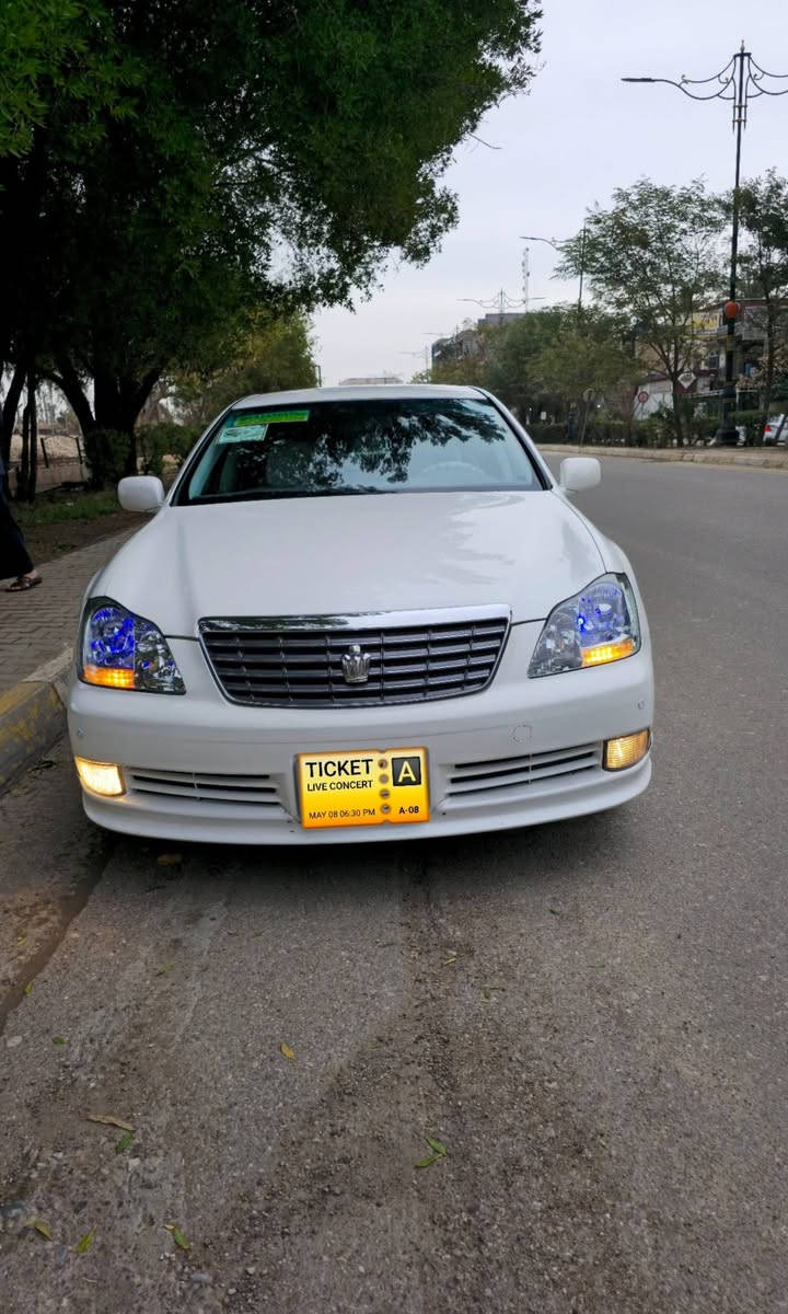 للبيع شاهينه موديل 2004  اصل
قرار 48 رقم بصره 
( مداور ثاني يوم)  
 3دكم
 برده خلفيه 
6بصمات
 إشارة ترحيب عنده الاقتراب 
مري شفط
 تنزيل وتصعيد الجام اوتو 
 6بصمات 
مسجل 6اقراص سيدي +بلوتوث ومضخم
 مثبت سرعه 
 داخل سلفر 
لايت دوار كرستال 5قطع
 كشنات الأمامية كهربائيه
 تبريد قطعتين 
وبعد بيهة مواصفات الجناي يعرفهة 
 مكان بغداد او ديالى 
سعرها 150وبيها مجال بسيط للشراي
***********
